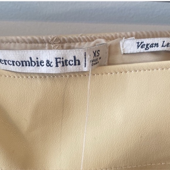 Abercrombie & Fitch Buttery Yellow Vegan Leather Skort - Picture 3 of 5